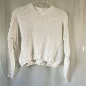 Hollister Women's Off-White Cropped Crew Neck Sweater Size Xsmall